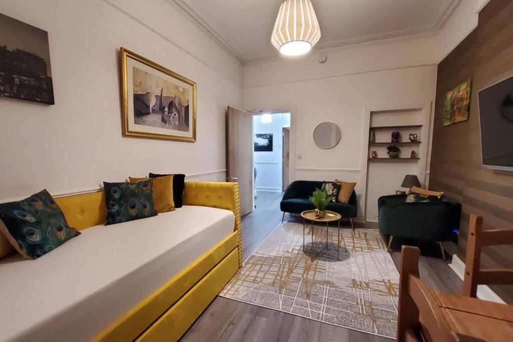 Leith Spectacular Apartment By Sensational Stay Short Lets & Serviced Accommodation With 6 Separate Beds & 2 Baths Эдинбург Экстерьер фото