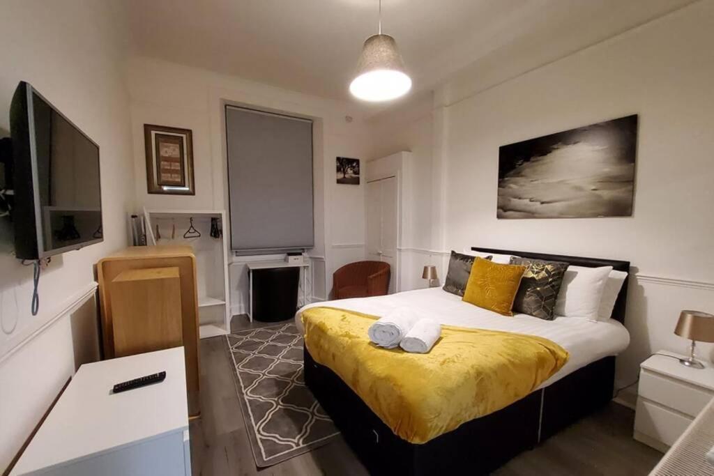Leith Spectacular Apartment By Sensational Stay Short Lets & Serviced Accommodation With 6 Separate Beds & 2 Baths Эдинбург Экстерьер фото
